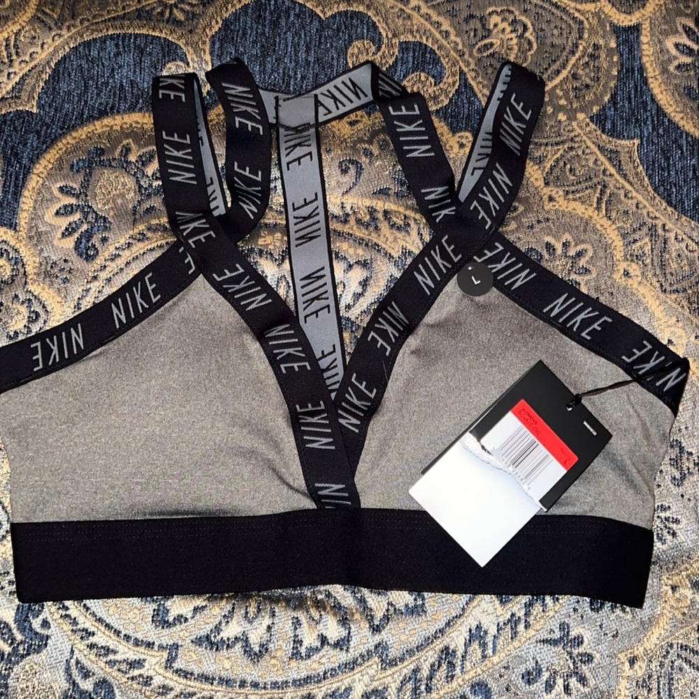 nike sports bra